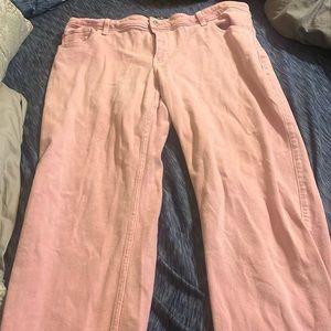 Hollister low rise dad jean. pink jeans. 17 long. W33,L33